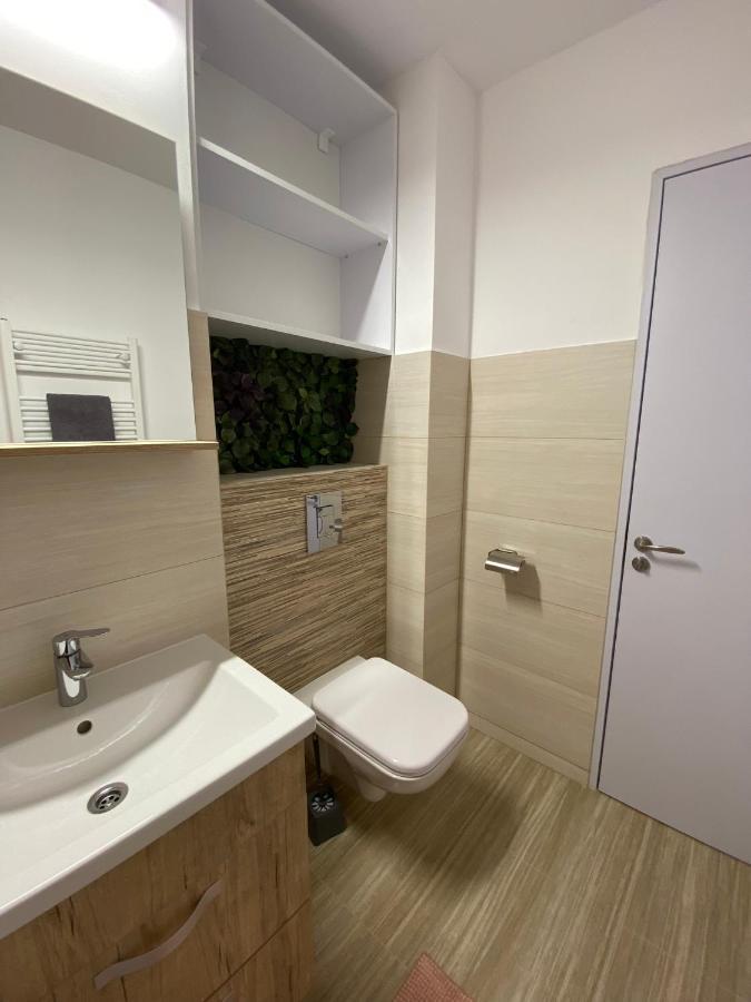 Grove Apartment Buzău Exterior foto
