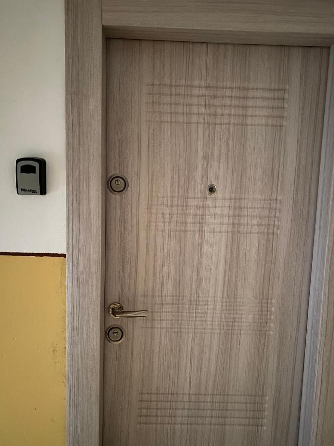 Grove Apartment Buzău Exterior foto